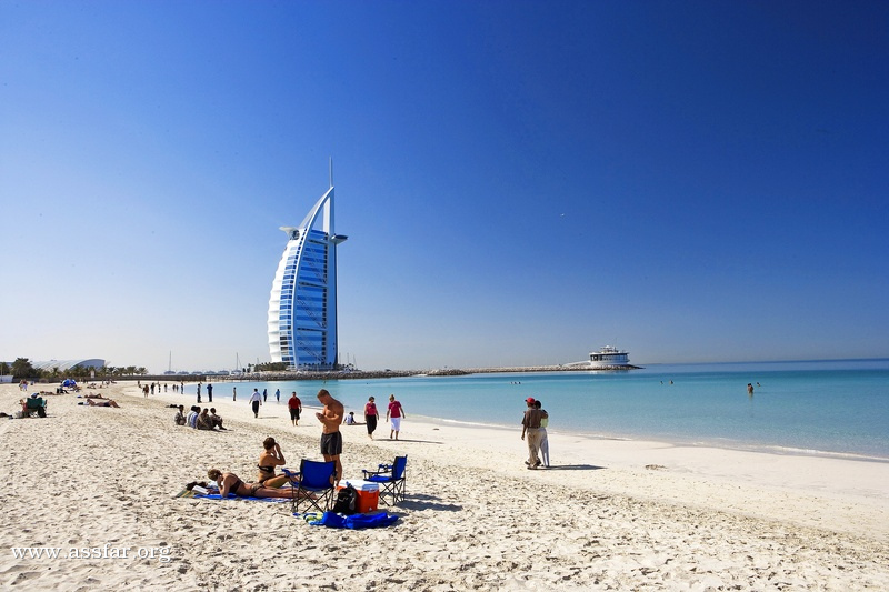 السياح ينفقون مليار درهم في الإمارات