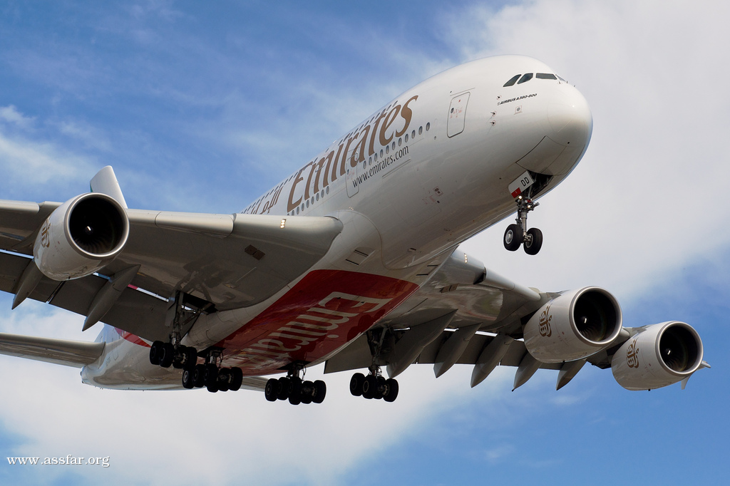 جميع رحلات الإماراتية الى لندن بA380